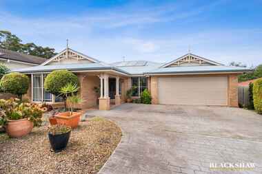 10 Stuart Place Sunshine Bay