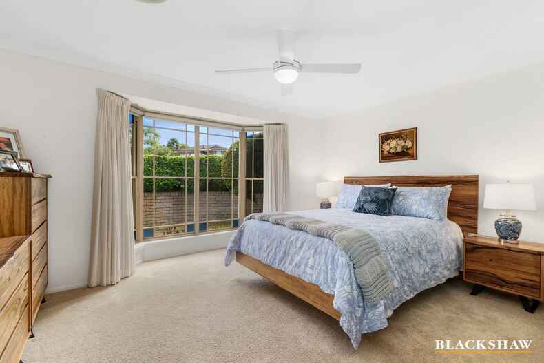 10 Stuart Place Sunshine Bay 10 Stuart Place Sunshine Bay