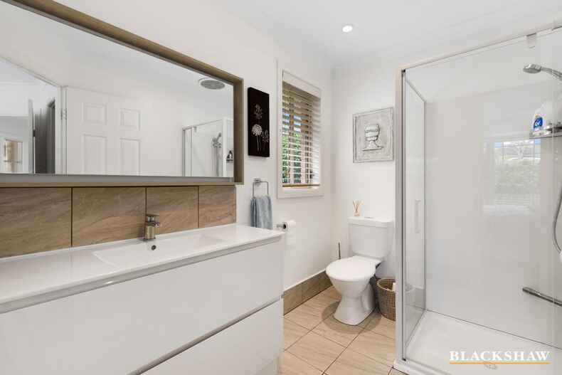 10 Stuart Place Sunshine Bay 10 Stuart Place Sunshine Bay