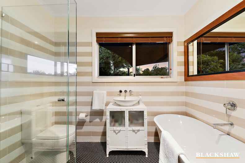 10 Abbott Street Yarralumla 10 Abbott Street Yarralumla