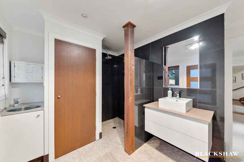 10 Abbott Street Yarralumla 10 Abbott Street Yarralumla