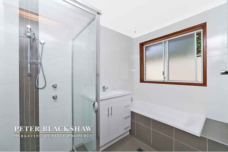 10 O'Connor Circuit Calwell 10 O'Connor Circuit Calwell