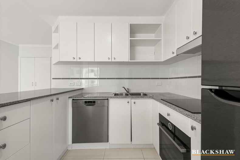 301/107 Canberra Avenue Griffith