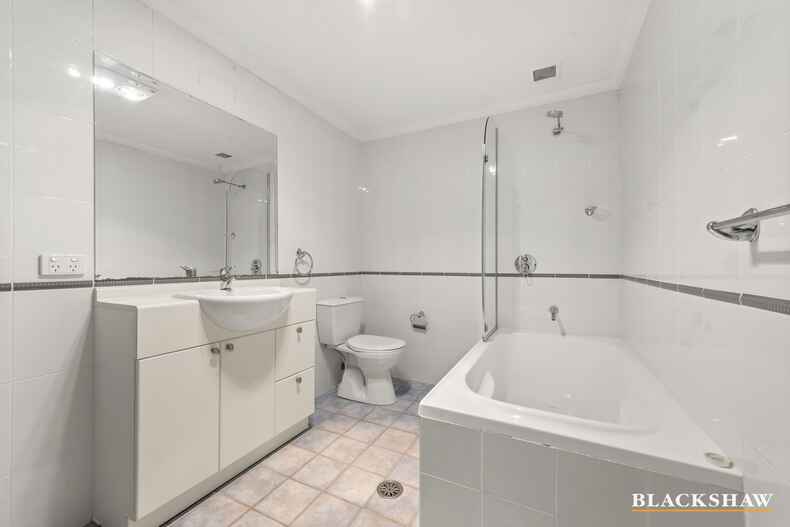 301/107 Canberra Avenue Griffith