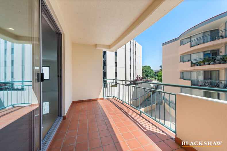 301/107 Canberra Avenue Griffith