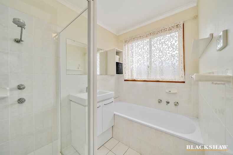 1 Helen Mayo Crescent Bonython 1 Helen Mayo Crescent Bonython