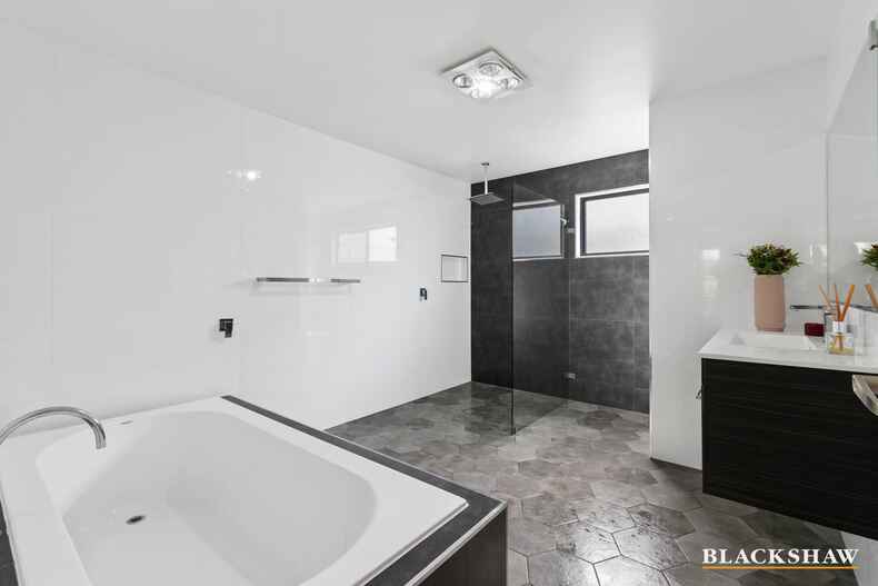 21 Mulgowrie Street Malua Bay 21 Mulgowrie Street Malua Bay