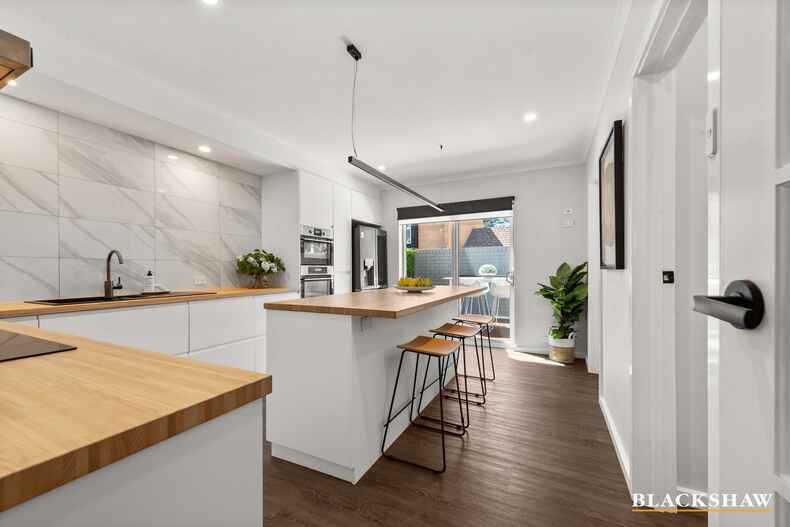 1/25 Giles Street Kingston