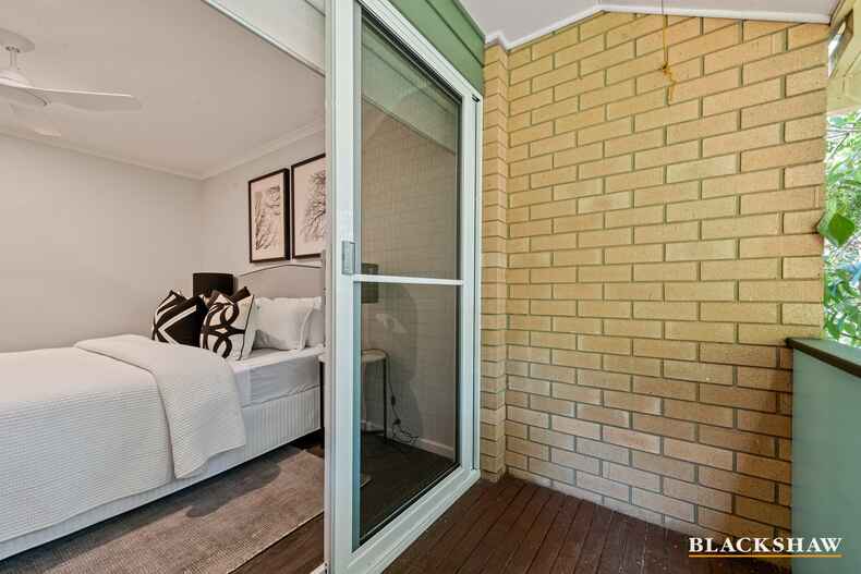 1/25 Giles Street Kingston