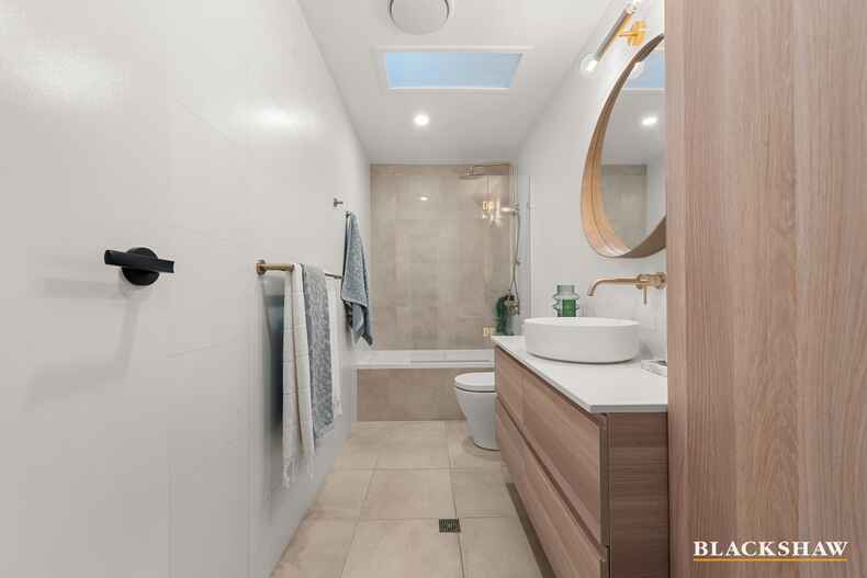 1/25 Giles Street Kingston