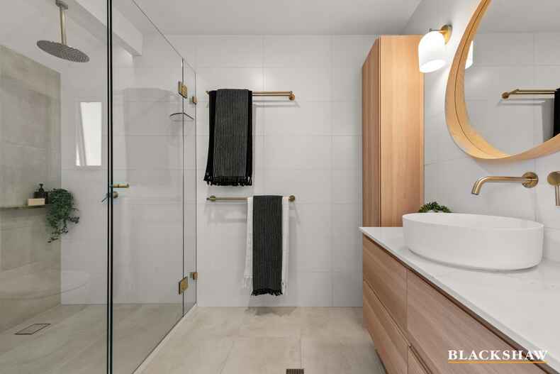 1/25 Giles Street Kingston