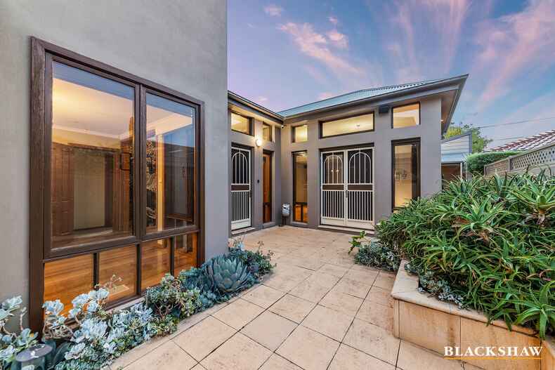 3 Weld Street Yarralumla