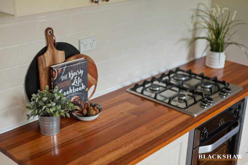 31 Caldwell Street Hackett 31 Caldwell Street Hackett