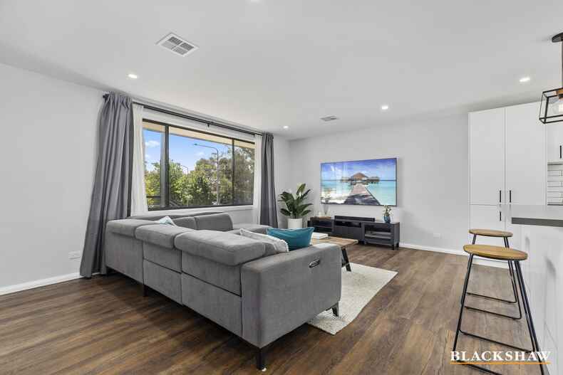 65 Heydon Crescent Evatt 65 Heydon Crescent Evatt