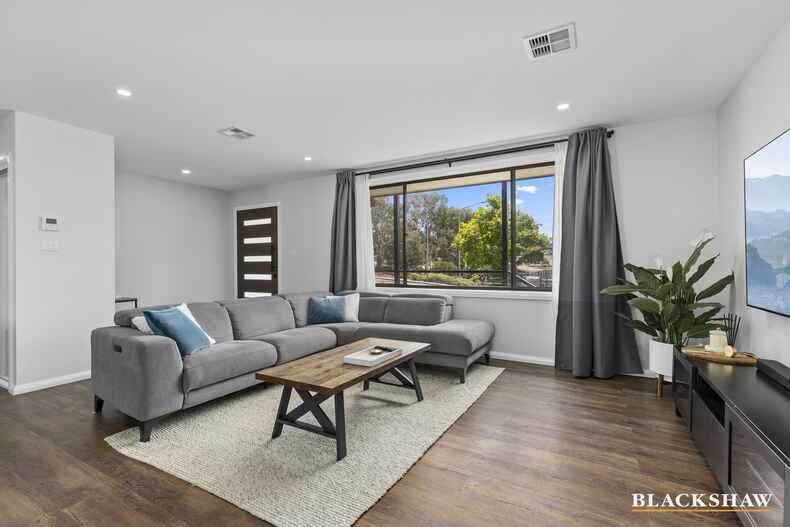 65 Heydon Crescent Evatt 65 Heydon Crescent Evatt