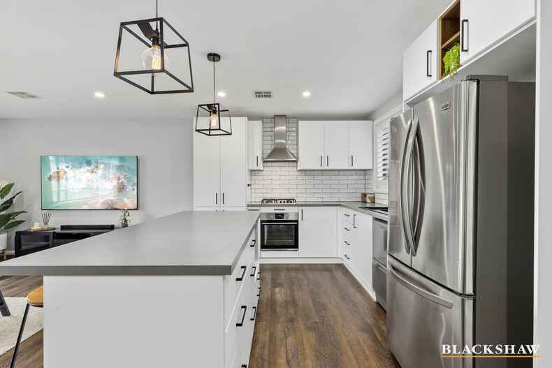 65 Heydon Crescent Evatt 65 Heydon Crescent Evatt