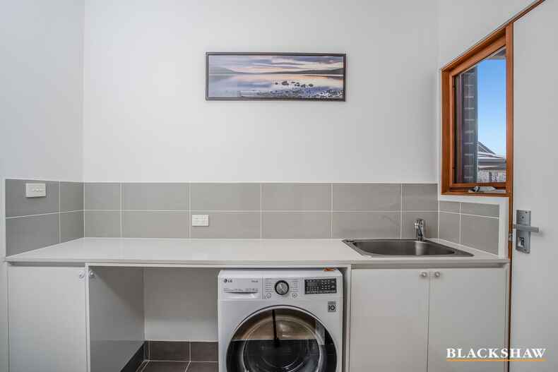 8 Utz Street Coombs 8 Utz Street Coombs