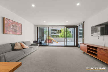 9/44 Macquarie Street Barton