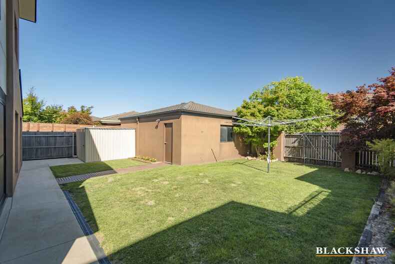 69 Oodgeroo Avenue Franklin