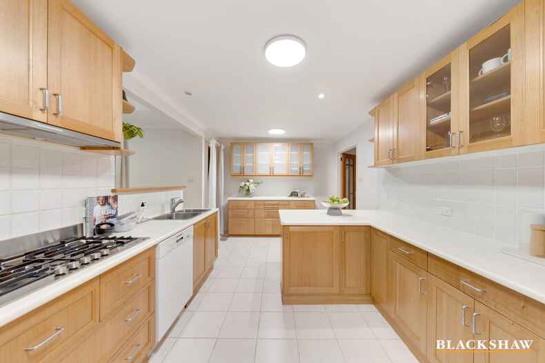 138 Hopetoun Circuit Yarralumla