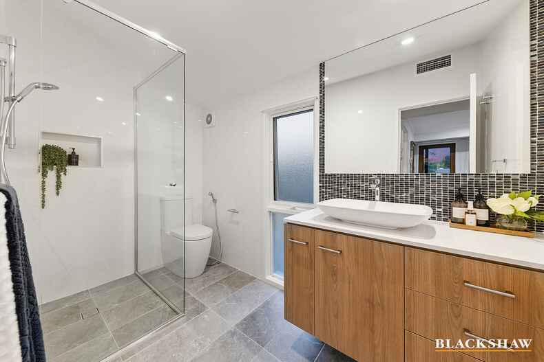 138 Hopetoun Circuit Yarralumla