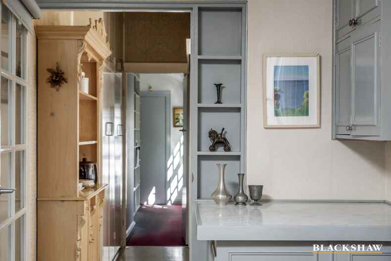 60 National Circuit Deakin 60 National Circuit Deakin