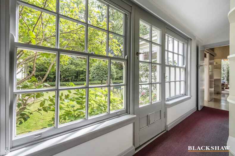 60 National Circuit Deakin 60 National Circuit Deakin