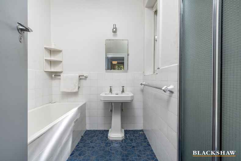 60 National Circuit Deakin 60 National Circuit Deakin