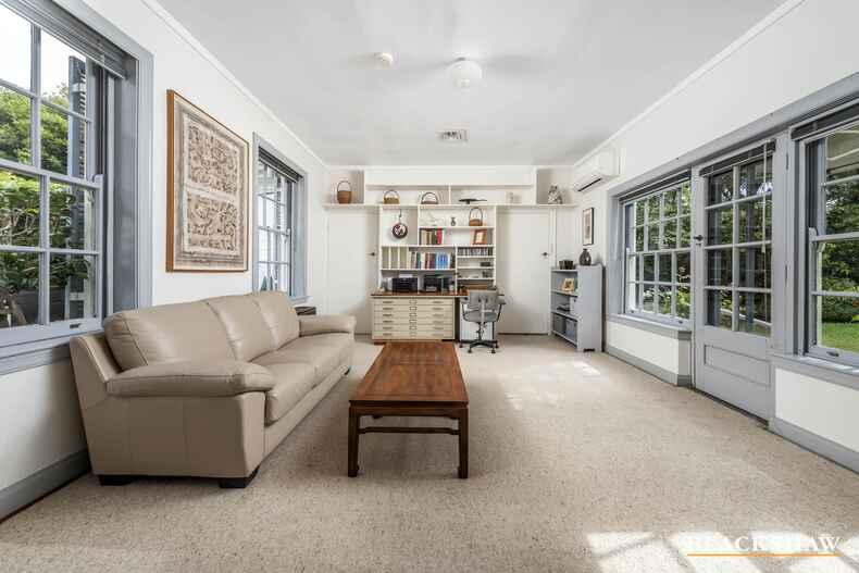 60 National Circuit Deakin 60 National Circuit Deakin