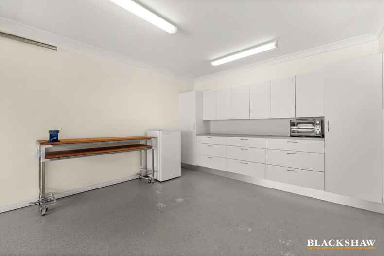 2 Blackman Crescent Macquarie 2 Blackman Crescent Macquarie