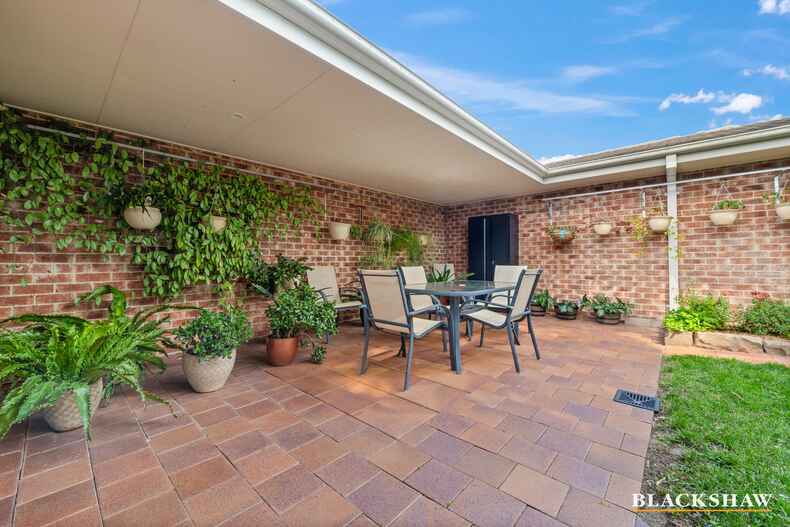 2 Blackman Crescent Macquarie 2 Blackman Crescent Macquarie