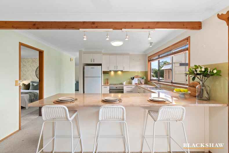 8 Wallaringa Street Surfside 8 Wallaringa Street Surfside