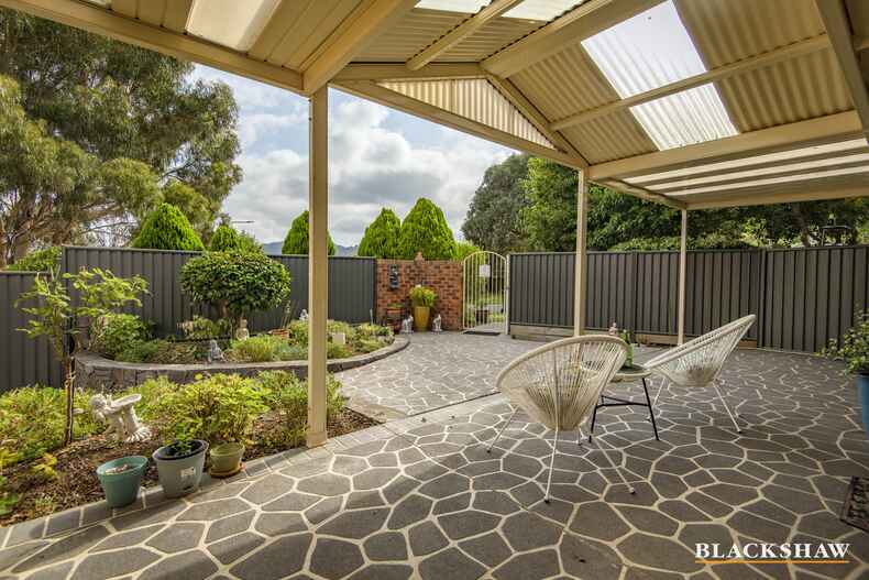 4/41 Bellchambers Crescent Banks