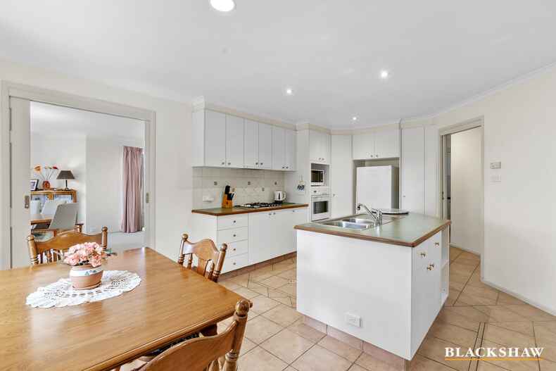 13 Sandover Circuit Amaroo 13 Sandover Circuit Amaroo