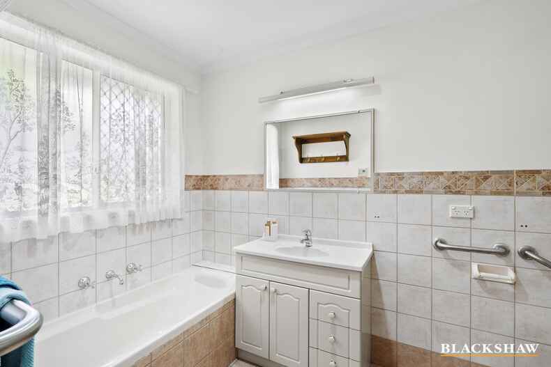 13 Sandover Circuit Amaroo 13 Sandover Circuit Amaroo