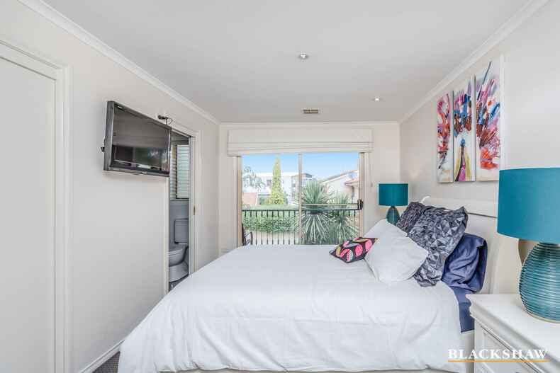 5/174 Clive Steele Avenue Monash