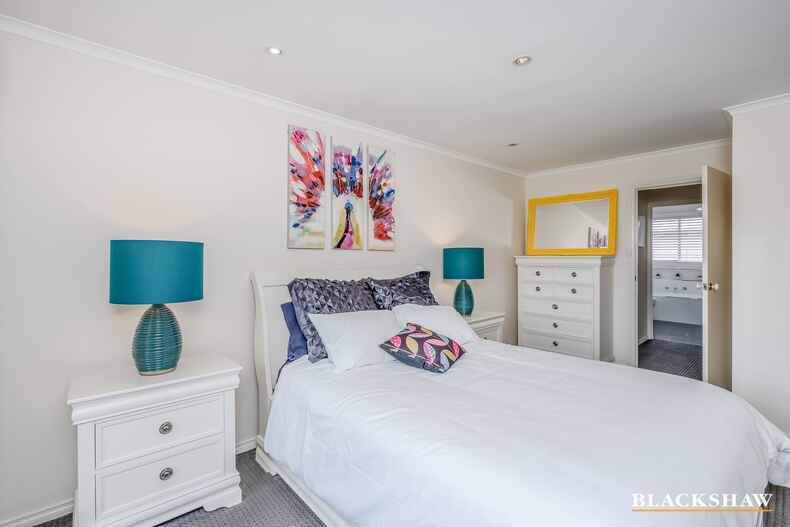 5/174 Clive Steele Avenue Monash