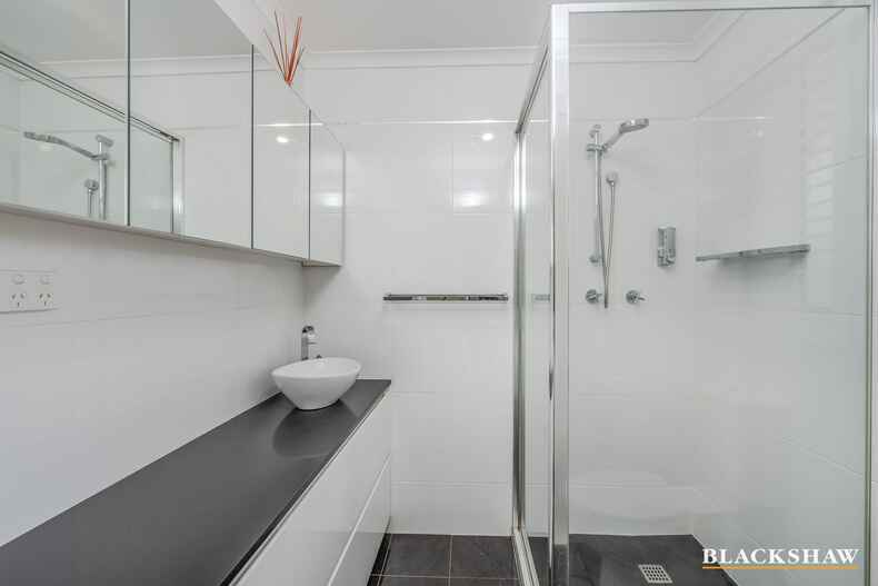 5/174 Clive Steele Avenue Monash