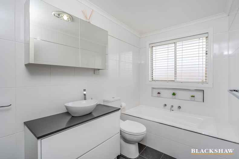 5/174 Clive Steele Avenue Monash