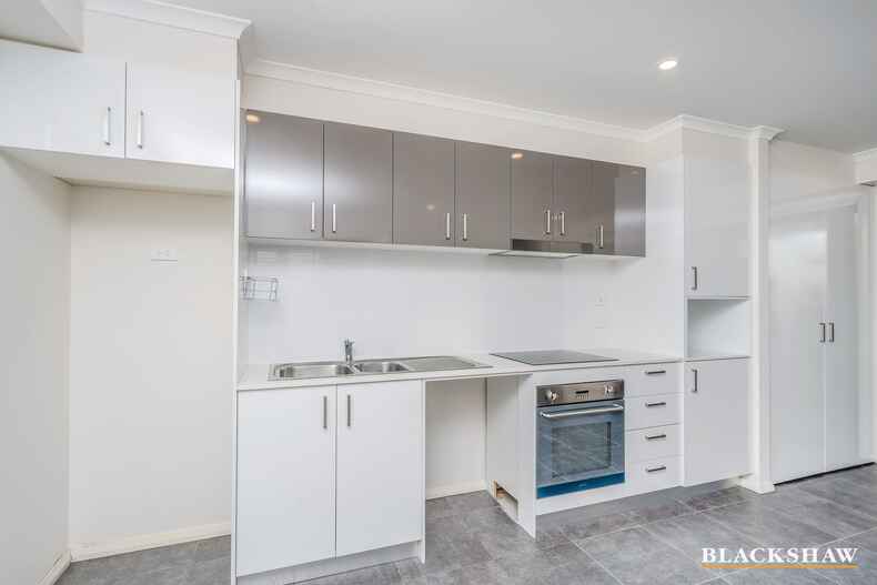 20/60 John Gorton Drive Coombs