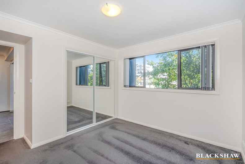 20/60 John Gorton Drive Coombs