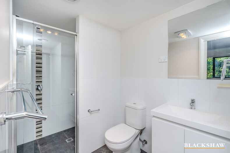 20/60 John Gorton Drive Coombs