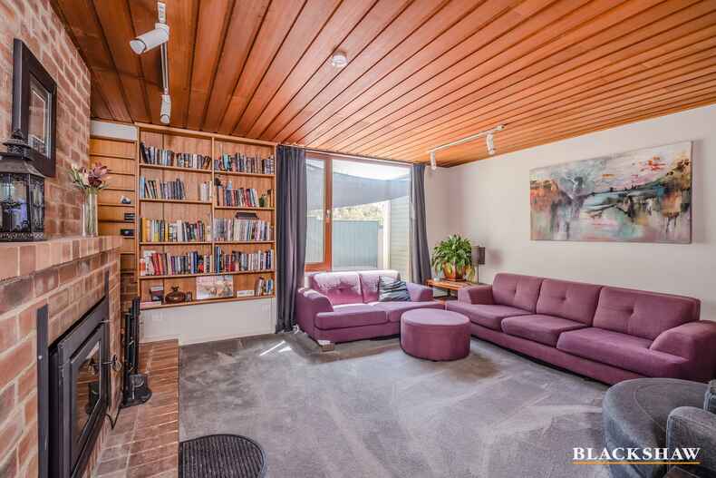 12 Perry Drive Chapman 12 Perry Drive Chapman