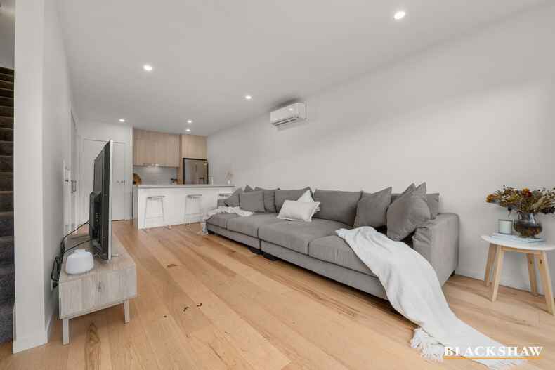 6/2 Telfer Street Coombs