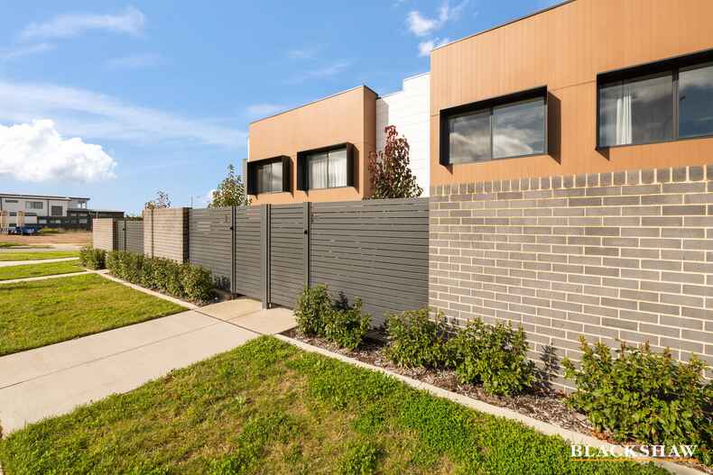 6/2 Telfer Street Coombs