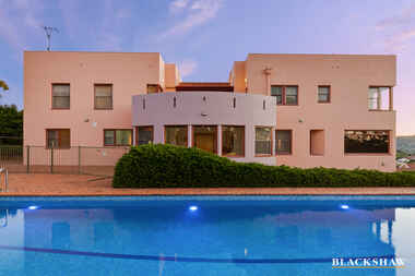 12 Story Place Isaacs