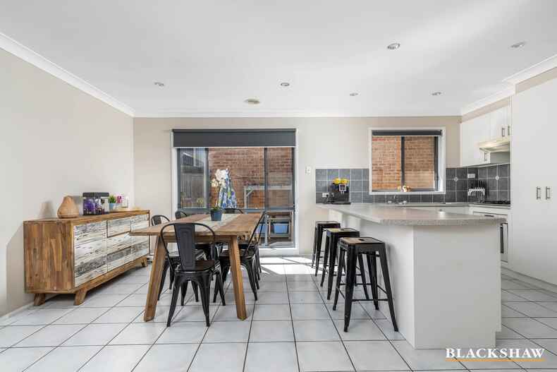 12 Clarendon Street Amaroo 12 Clarendon Street Amaroo