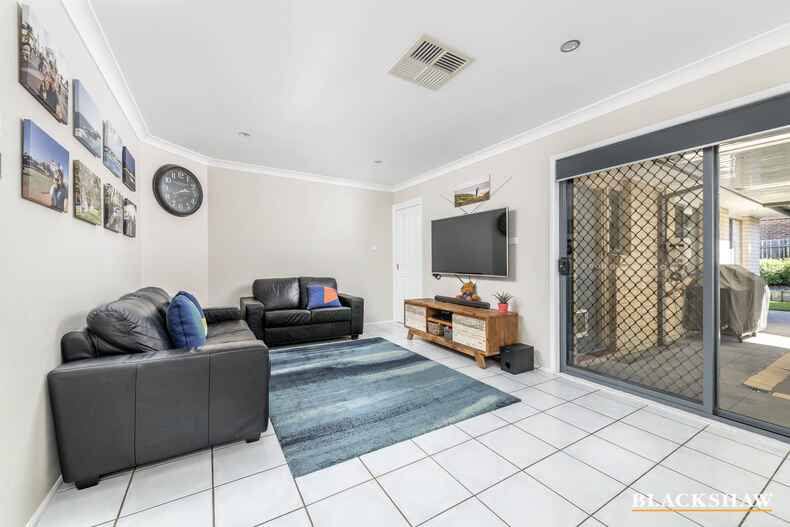 12 Clarendon Street Amaroo 12 Clarendon Street Amaroo
