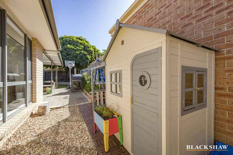 12 Clarendon Street Amaroo 12 Clarendon Street Amaroo