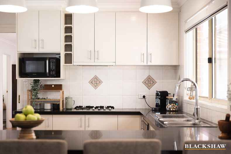 17 Allumba Street Queanbeyan West